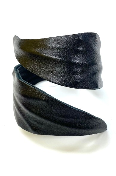 7PM black b650