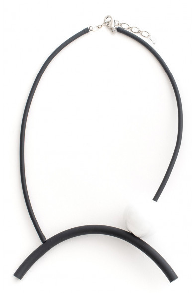 SC TORI BW - necklace