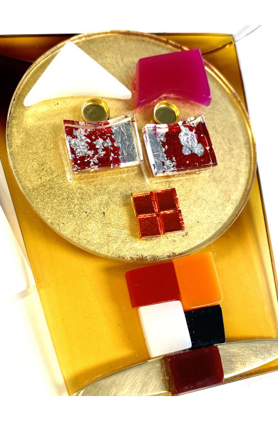 LG Klee's Senecio (pendant/brooch (3.5" x 2.5"))