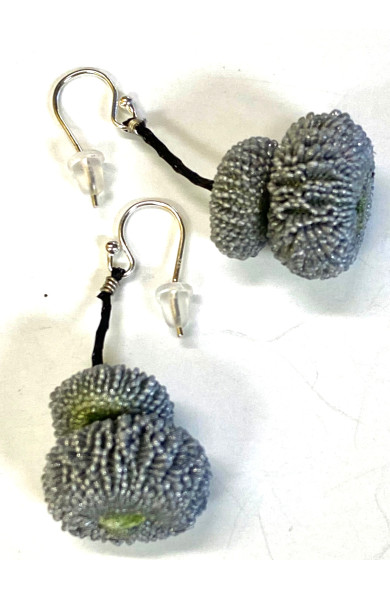 TZU earrings Boule grey